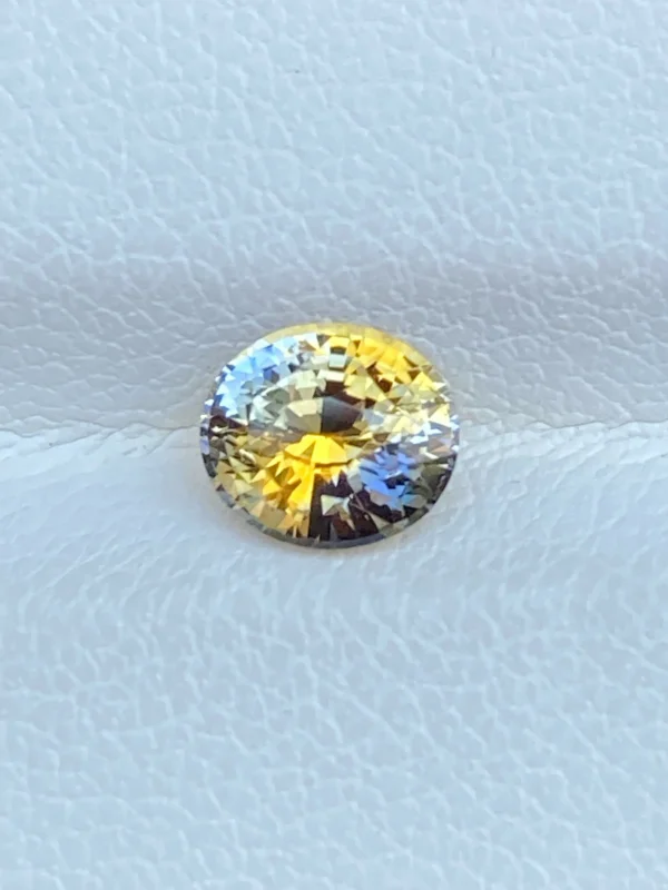 bi color sapphire 1.30ct