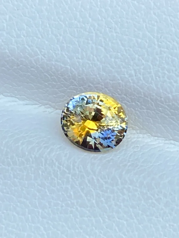 bi color sapphire 1.30ct