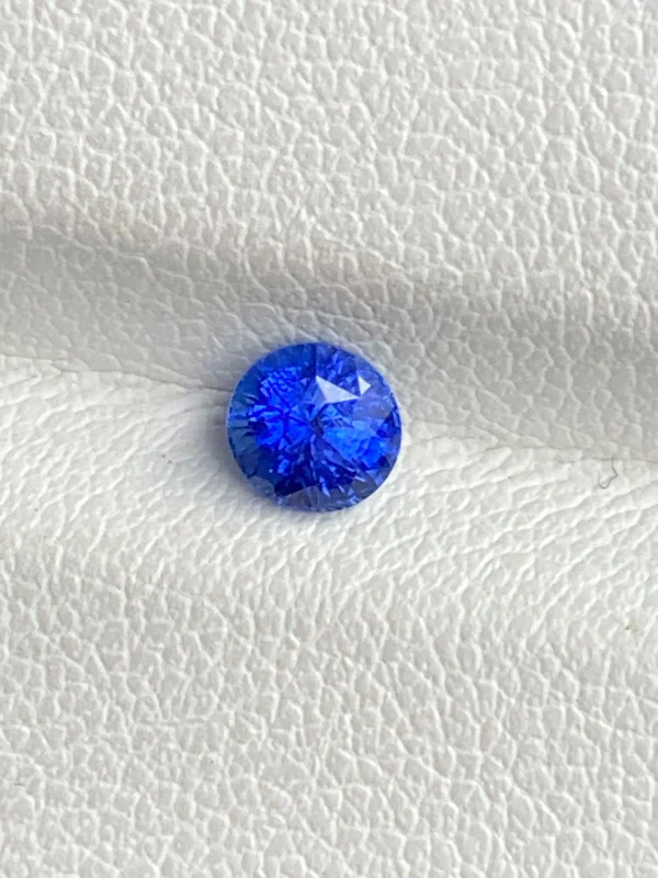 blue sapphire 0.60ct
