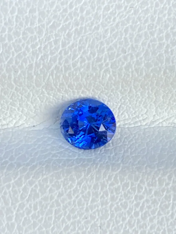 blue sapphire 0.68ct