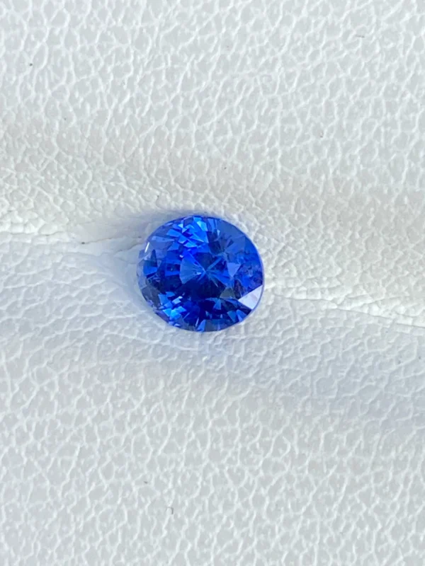 blue sapphire 0.68ct