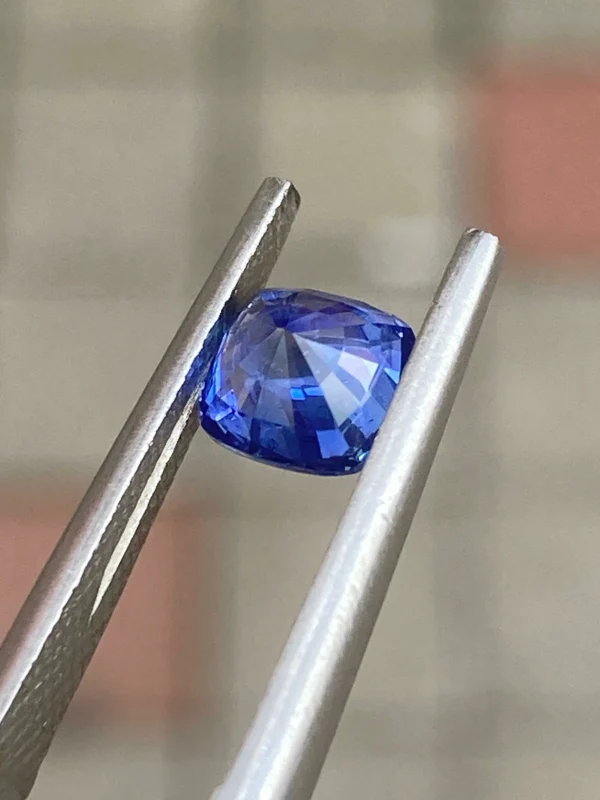 blue sapphire 1.15ct