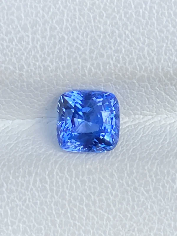 blue sapphire 1.55ct