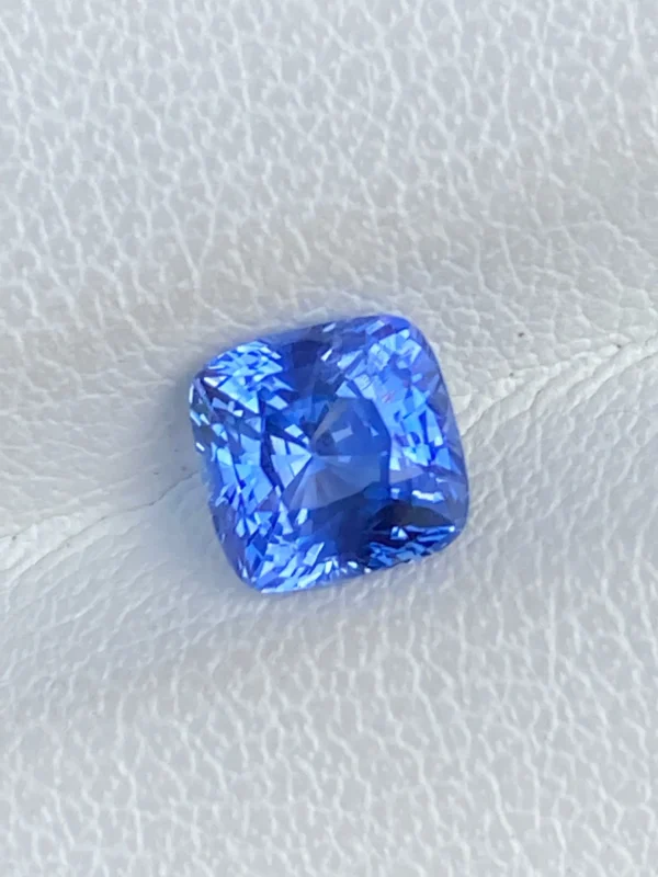 blue sapphire 1.55ct