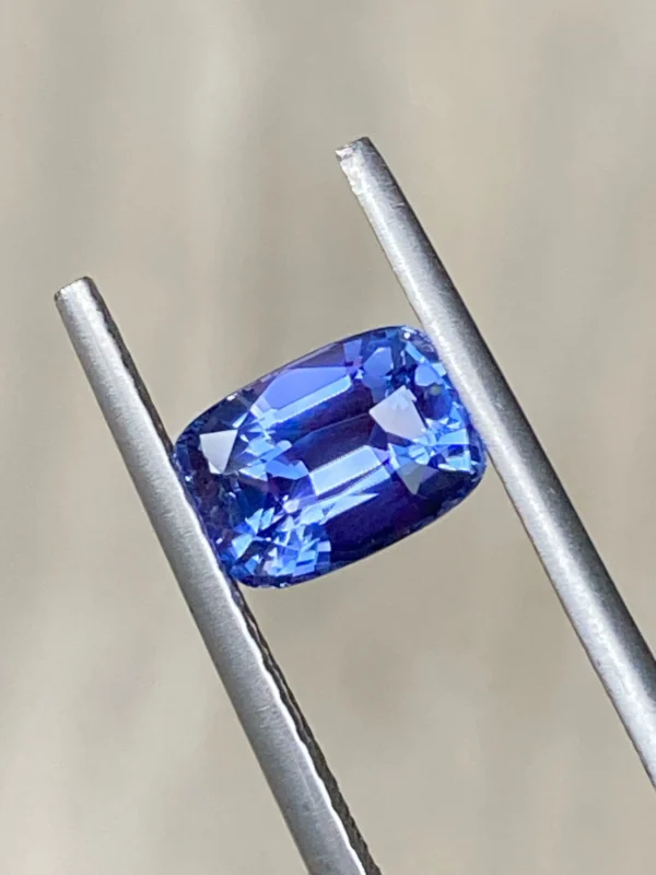 blue sapphire 1.60ct