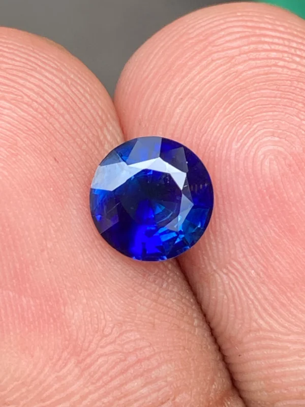 1.15ct royal blue sapphire