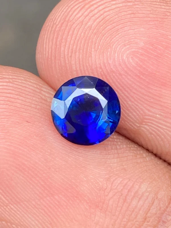 1.15ct royal blue sapphire