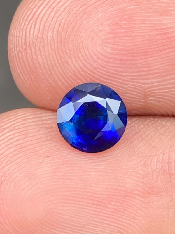 1.15ct royal blue sapphire