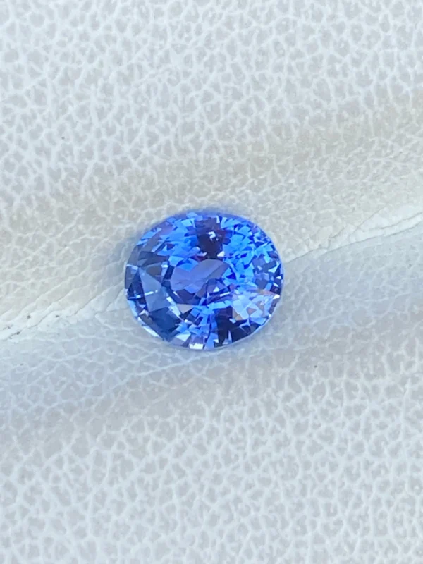 1.03ct natural blue sapphire