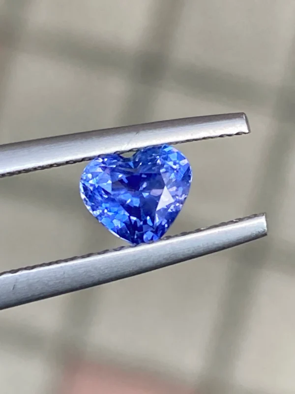 1.03ct unheated blue sapphire