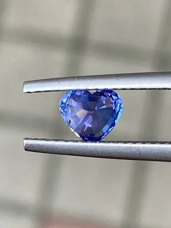 1.03ct unheated blue sapphire
