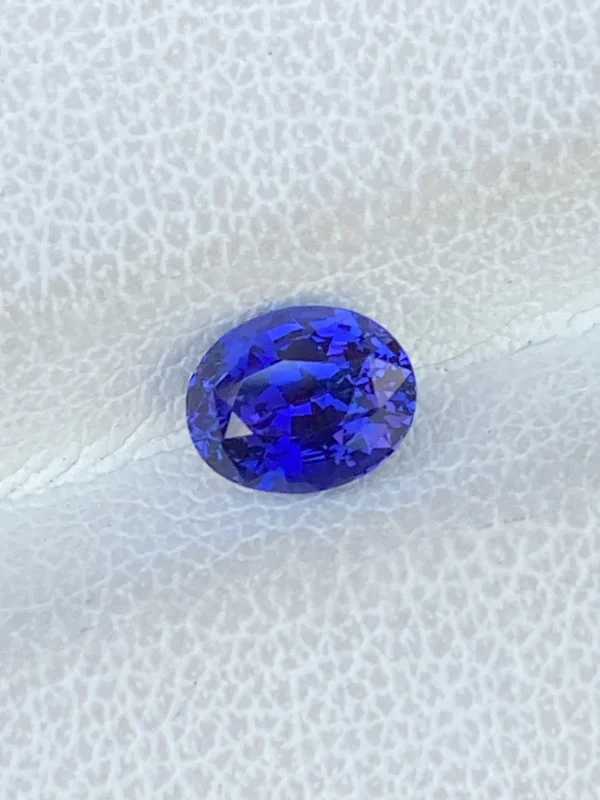 1.07ct color change sapphire