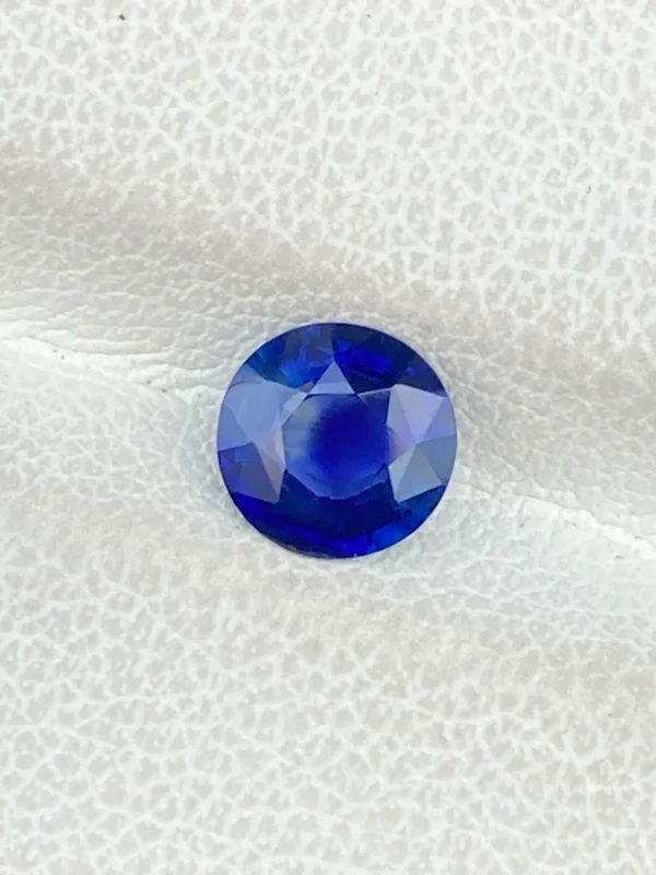1.07ct heated blue sapphire