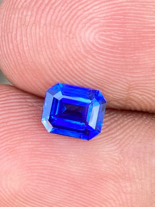 1.08ct ceylon blue sapphire