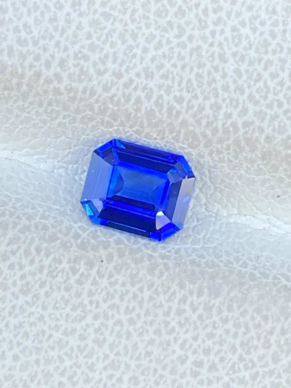 1.08ct ceylon blue sapphire