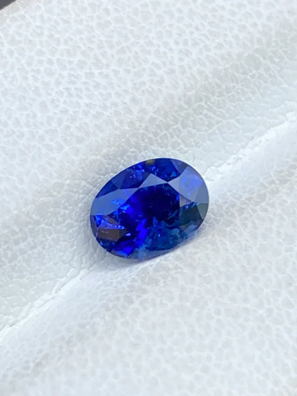 1.54ct royal blue sapphire
