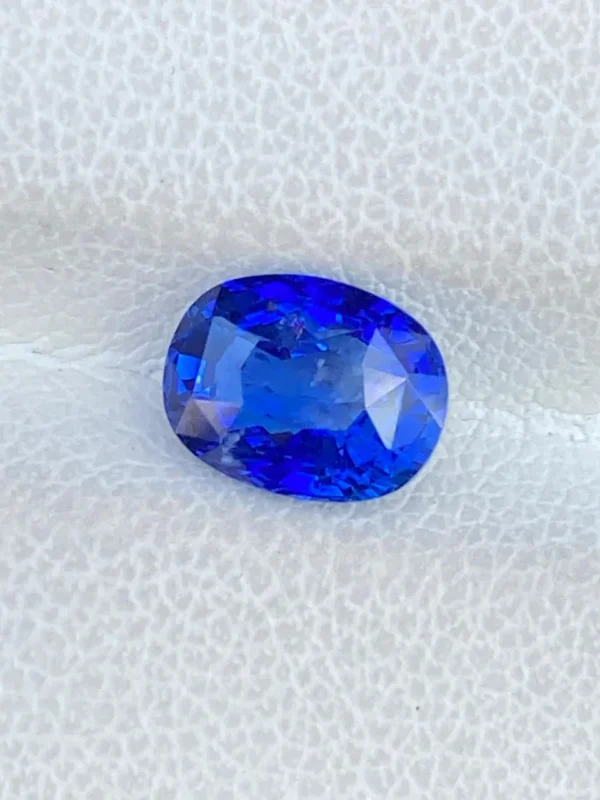 2.10ct royal blue sapphire