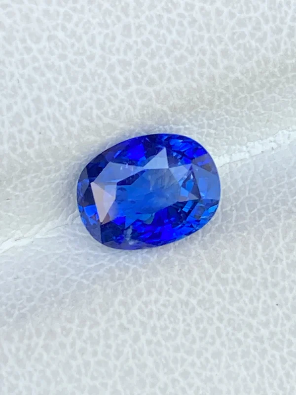 2.10ct royal blue sapphire
