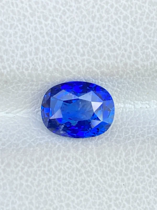 2.10ct royal blue sapphire