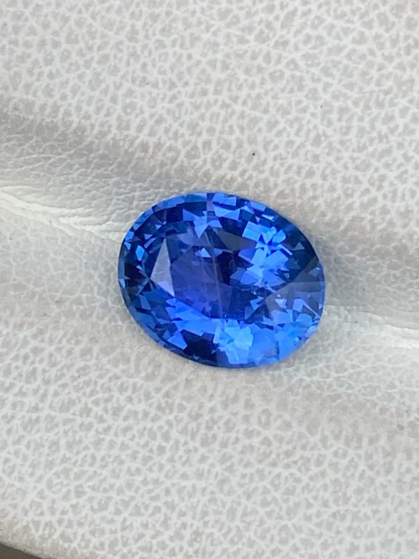 3.10ct natural blue sapphire